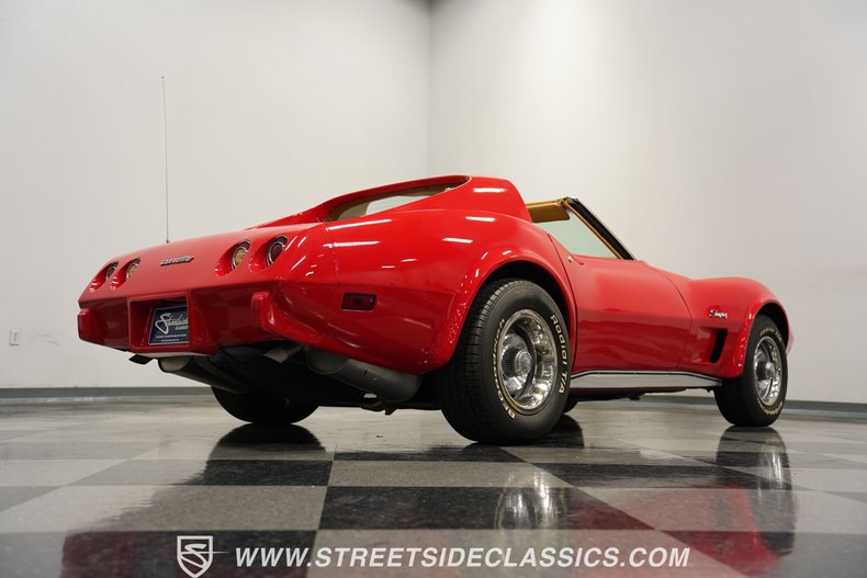 Chevrolet-Corvette-1976-Corvette-Red-Buckskin-Tan-40