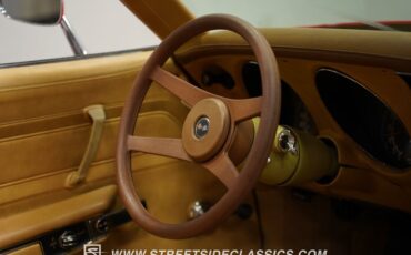 Chevrolet-Corvette-1976-Corvette-Red-Buckskin-Tan-49