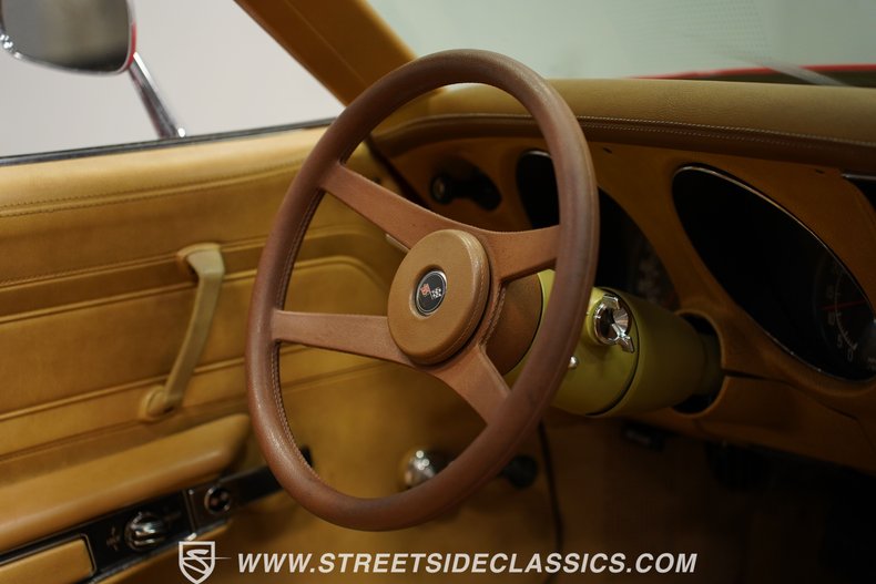 Chevrolet-Corvette-1976-Corvette-Red-Buckskin-Tan-49