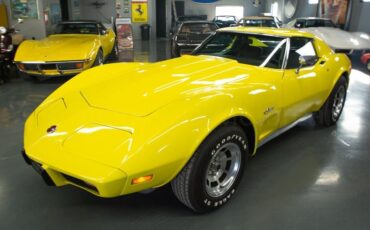 Chevrolet-Corvette-1976-Coupe-1