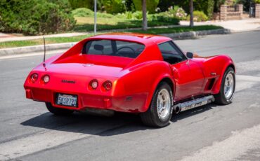 Chevrolet-Corvette-1976-Coupe-1