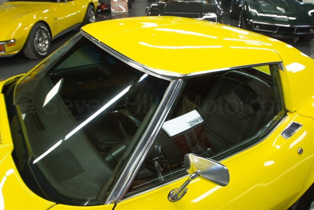 Chevrolet-Corvette-1976-Coupe-10