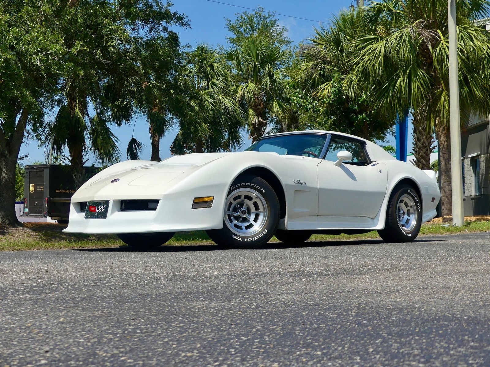 Chevrolet-Corvette-1976-Coupe-10