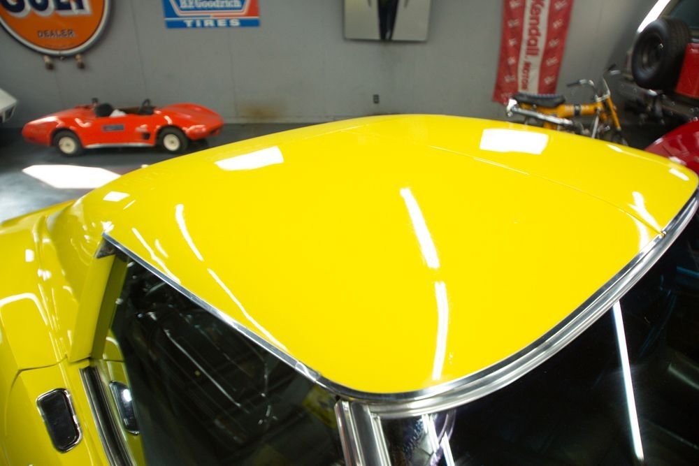 Chevrolet-Corvette-1976-Coupe-16