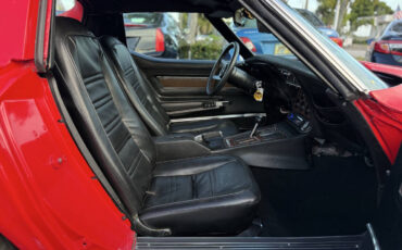 Chevrolet-Corvette-1976-Coupe-18