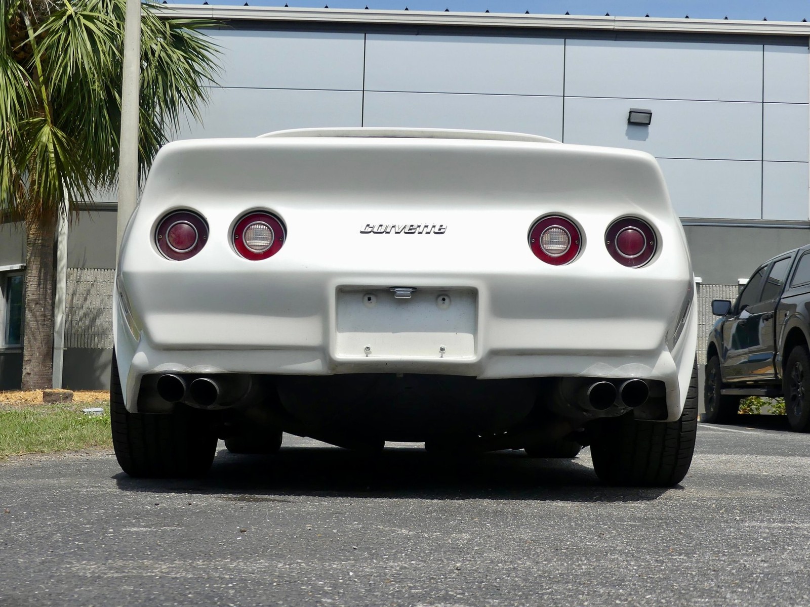 Chevrolet-Corvette-1976-Coupe-19