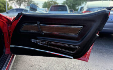 Chevrolet-Corvette-1976-Coupe-19