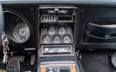 Chevrolet-Corvette-1976-Coupe-25