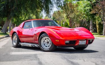 Chevrolet-Corvette-1976-Coupe