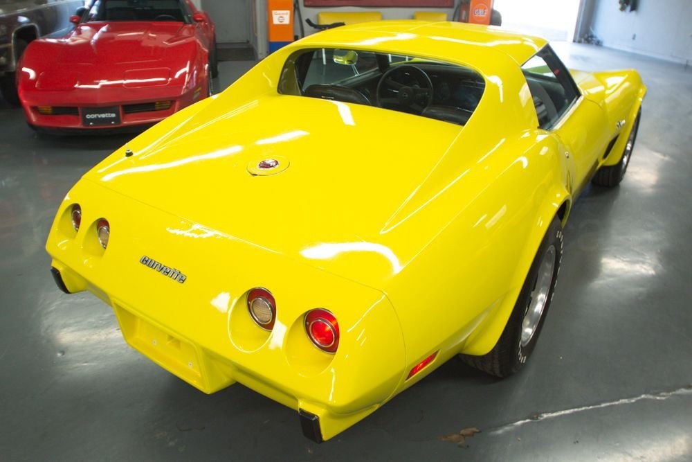 Chevrolet-Corvette-1976-Coupe-5
