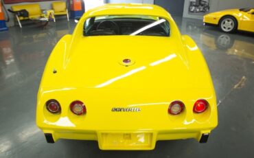 Chevrolet-Corvette-1976-Coupe-6