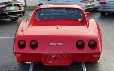 Chevrolet-Corvette-1976-Coupe-6