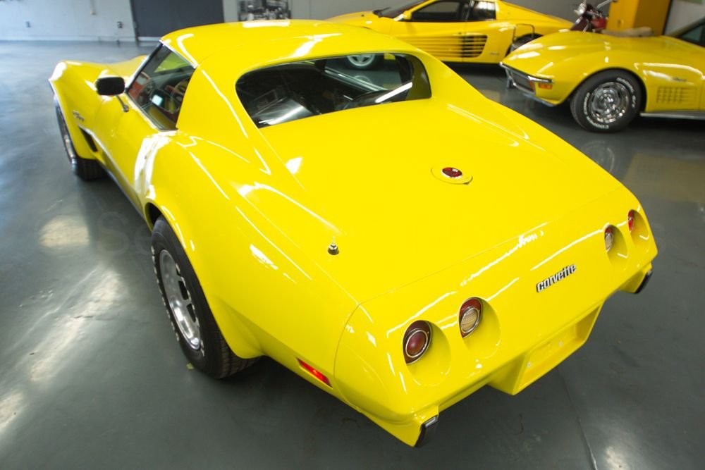 Chevrolet-Corvette-1976-Coupe-8