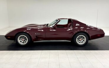 Chevrolet-Corvette-1976-Medium-Claret-Dark-Firethorn-2