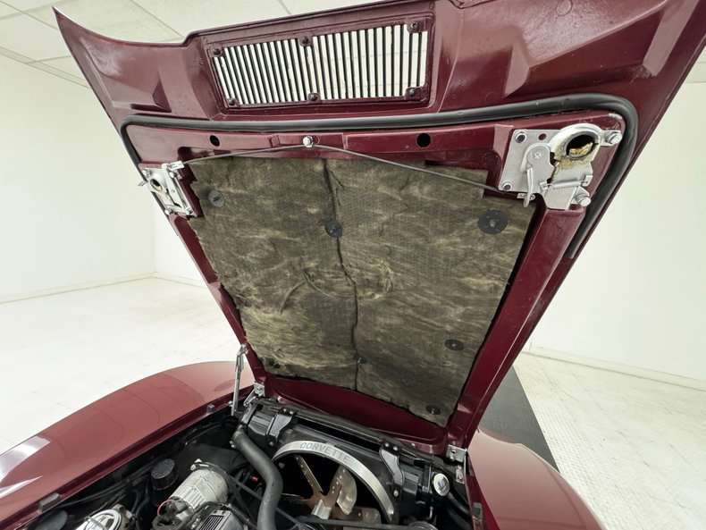 Chevrolet-Corvette-1976-Medium-Claret-Dark-Firethorn-20
