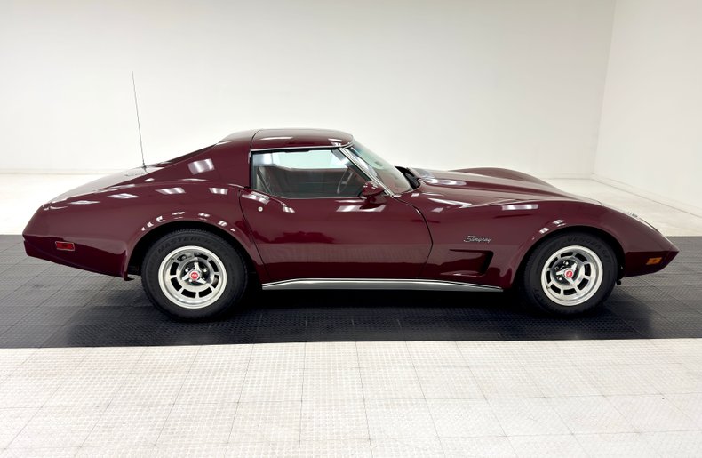 Chevrolet-Corvette-1976-Medium-Claret-Dark-Firethorn-6