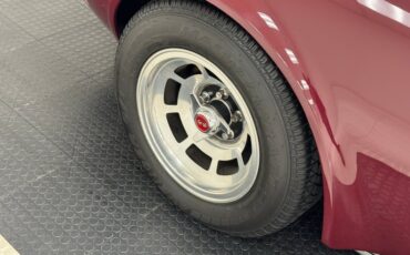 Chevrolet-Corvette-1976-Medium-Claret-Dark-Firethorn-9