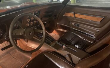 Chevrolet-Corvette-1976-Orange-1