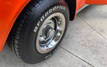 Chevrolet-Corvette-1976-Orange-16