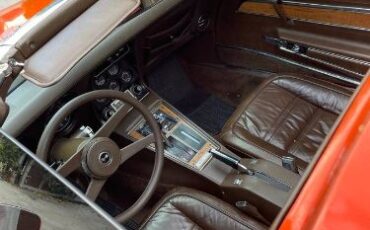 Chevrolet-Corvette-1976-Orange-18