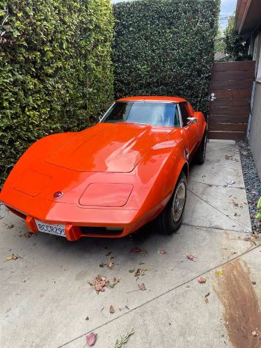 Chevrolet-Corvette-1976-Orange-20
