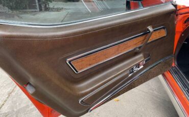 Chevrolet-Corvette-1976-Orange-3