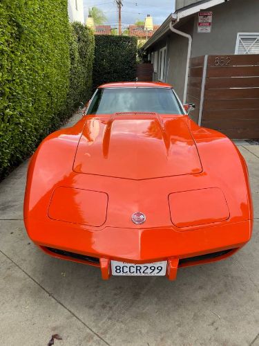Chevrolet-Corvette-1976-Orange-5