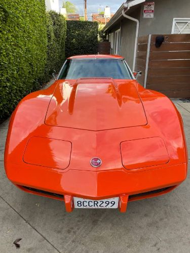Chevrolet-Corvette-1976-Orange-7