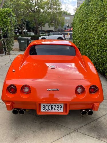 Chevrolet-Corvette-1976-Orange-8