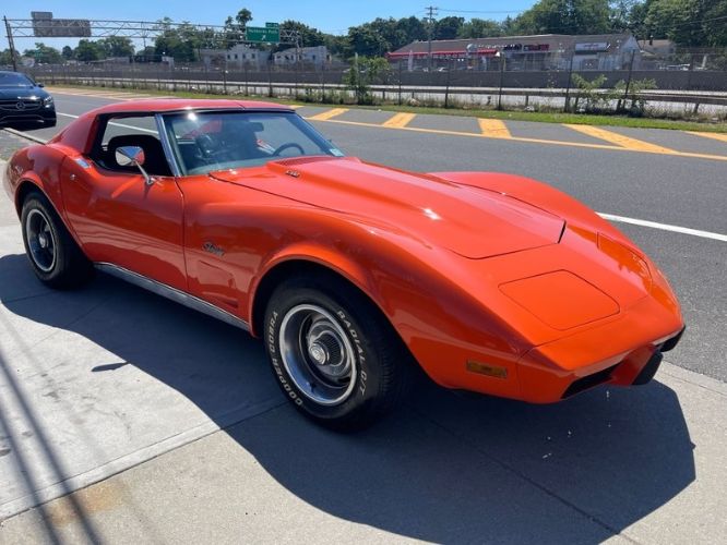 Chevrolet-Corvette-1976-Orange-Flame-Black-Leather-3