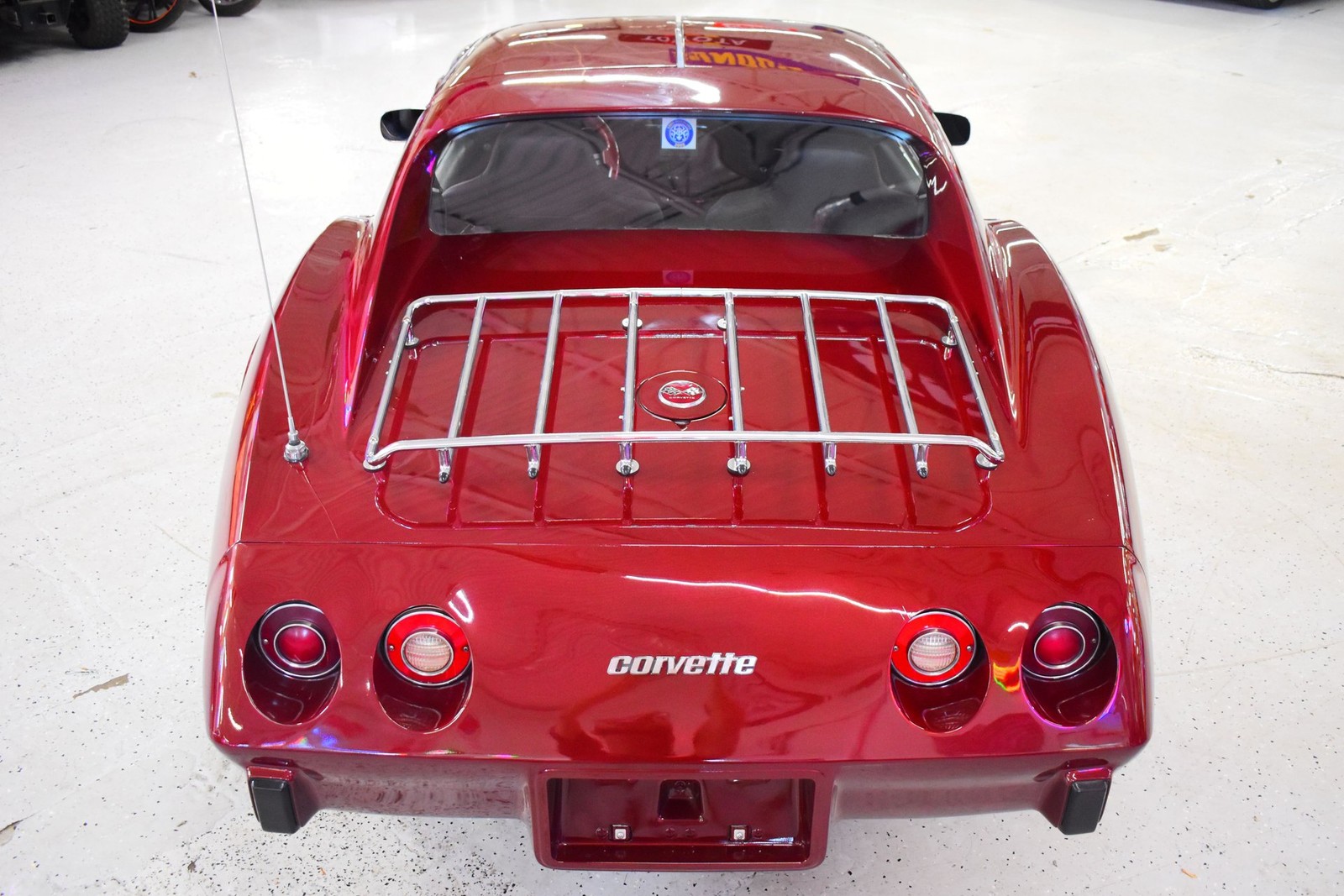Chevrolet-Corvette-1976-Other-14