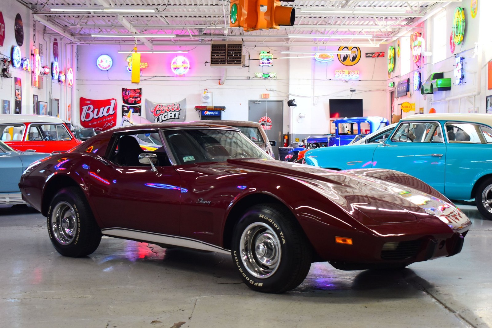 Chevrolet-Corvette-1976-Other