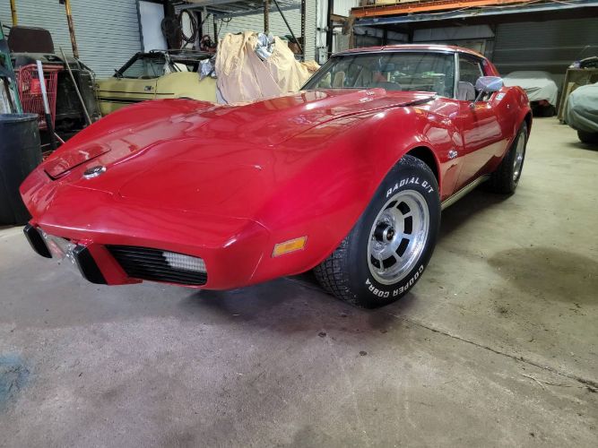 Chevrolet-Corvette-1976-Red-1