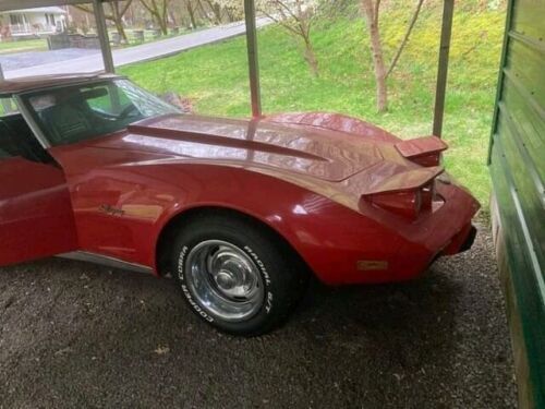 Chevrolet-Corvette-1976-Red-1