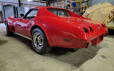 Chevrolet-Corvette-1976-Red-13