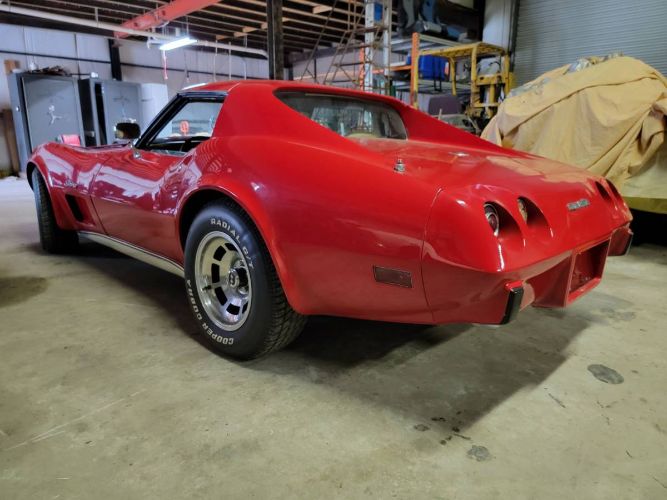 Chevrolet-Corvette-1976-Red-13