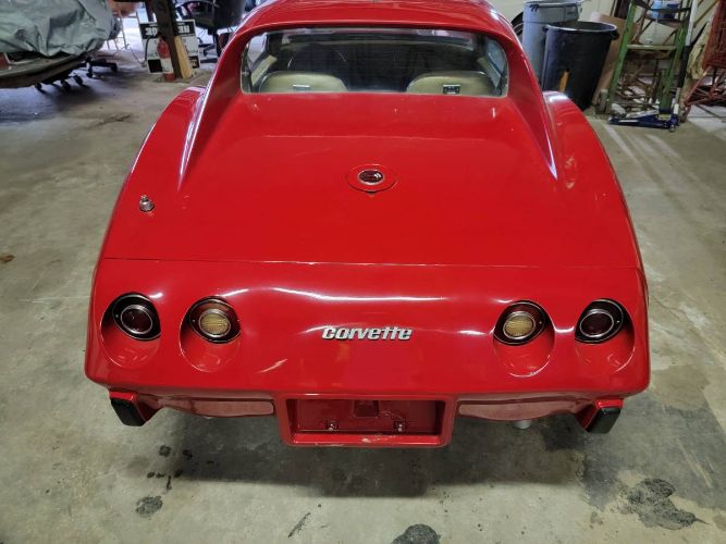 Chevrolet-Corvette-1976-Red-14