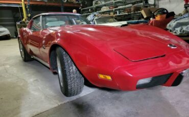 Chevrolet-Corvette-1976-Red-15
