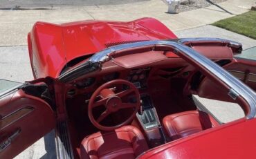 Chevrolet-Corvette-1976-Red-2
