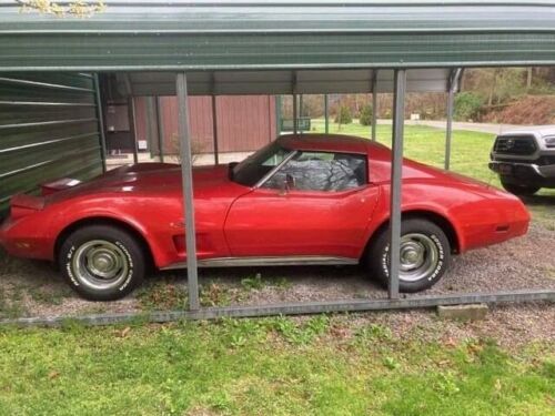 Chevrolet-Corvette-1976-Red-2