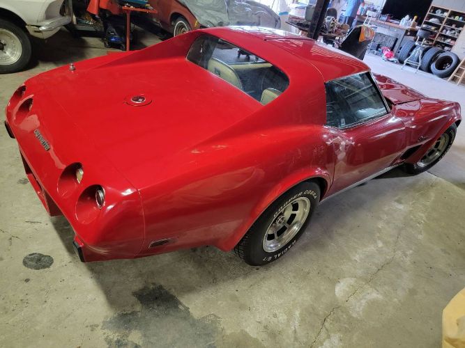 Chevrolet-Corvette-1976-Red-23
