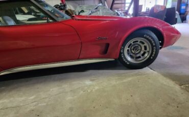 Chevrolet-Corvette-1976-Red-26
