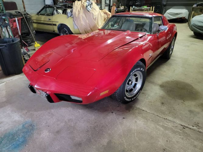 Chevrolet-Corvette-1976-Red-27