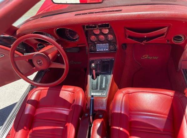 Chevrolet-Corvette-1976-Red-3