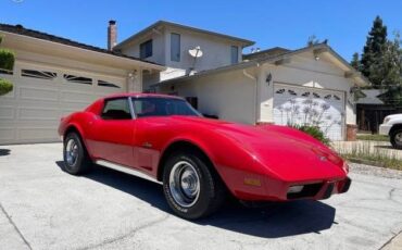 Chevrolet-Corvette-1976-Red