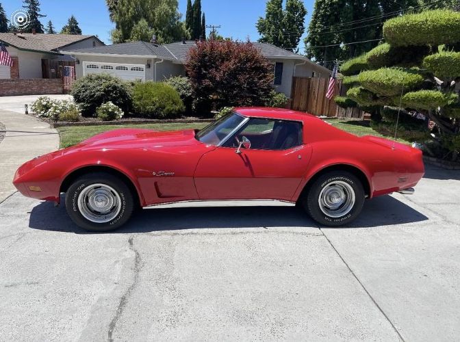 Chevrolet-Corvette-1976-Red-5