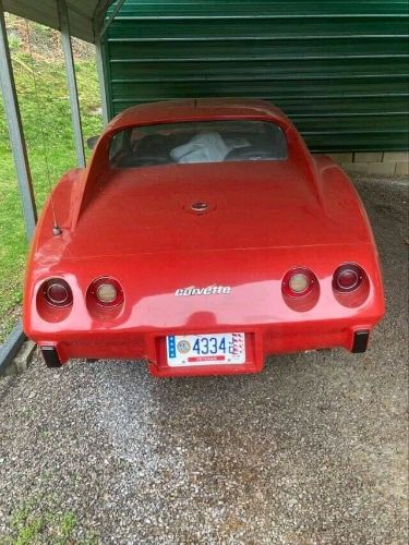 Chevrolet-Corvette-1976-Red-5