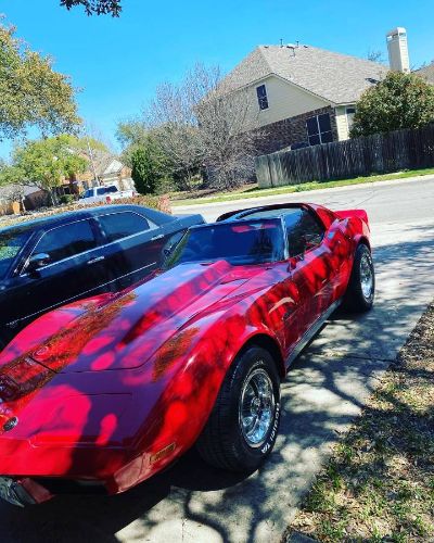 Chevrolet-Corvette-1976-Red