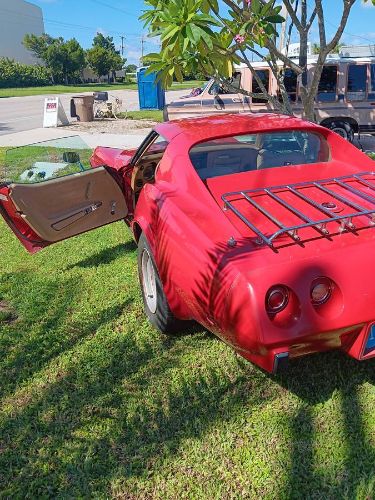 Chevrolet-Corvette-1976-Red-7