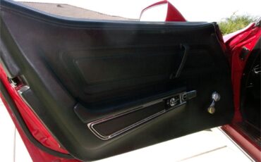 Chevrolet-Corvette-1976-Red-Black-17